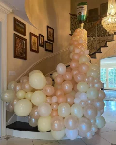 How long do balloon garlands last