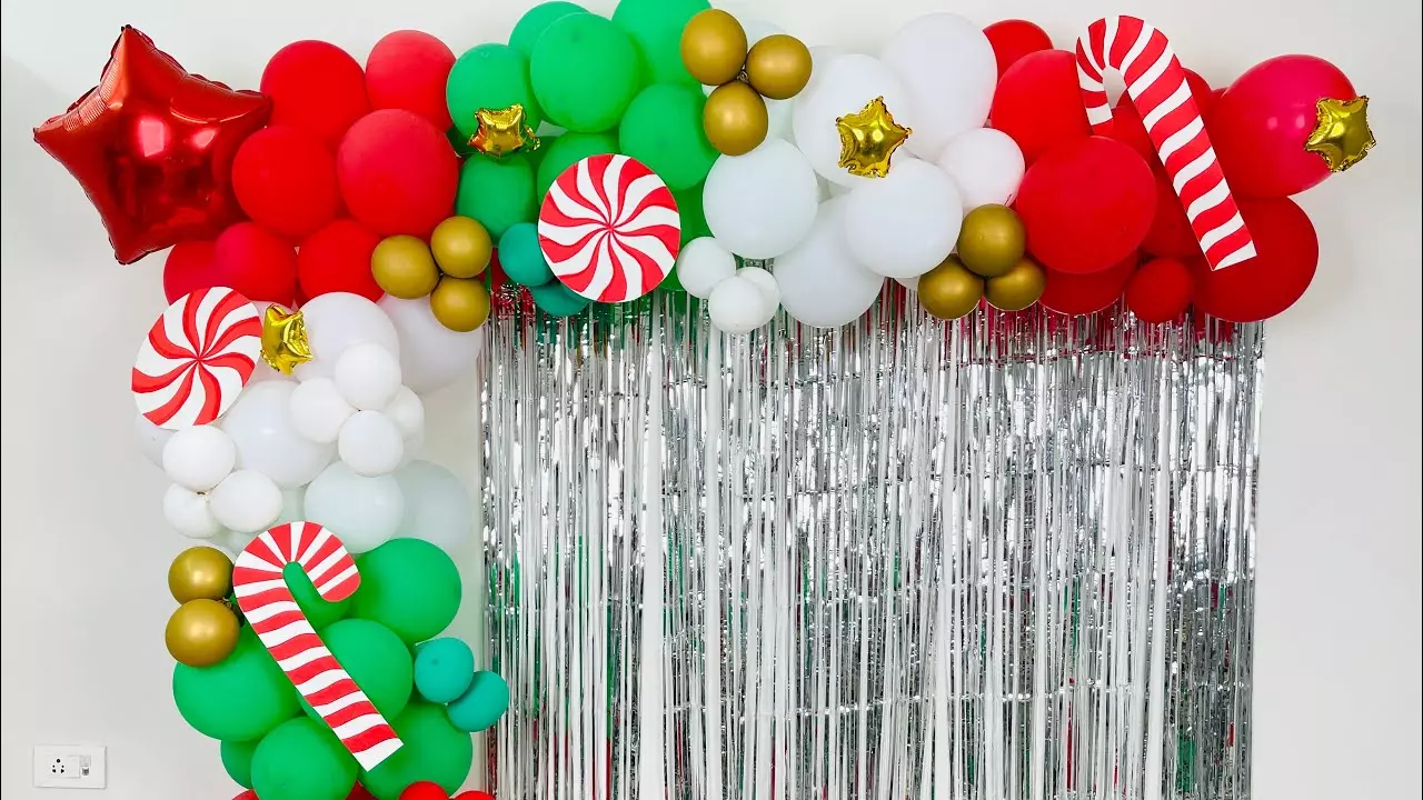 Balloon decor for New Year