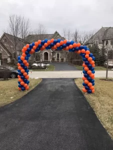 balloon arch nearby