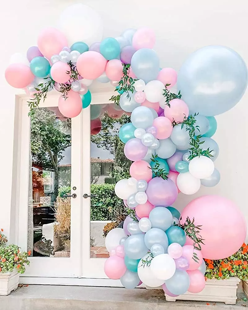 balloon garland delivery