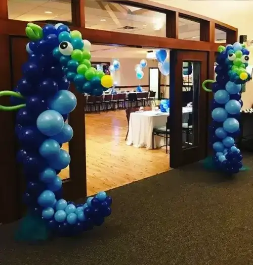 columns of balloons for the entrance