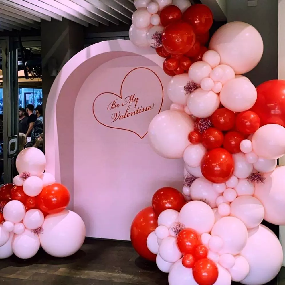 Balloon decorations for Valentine’s Day