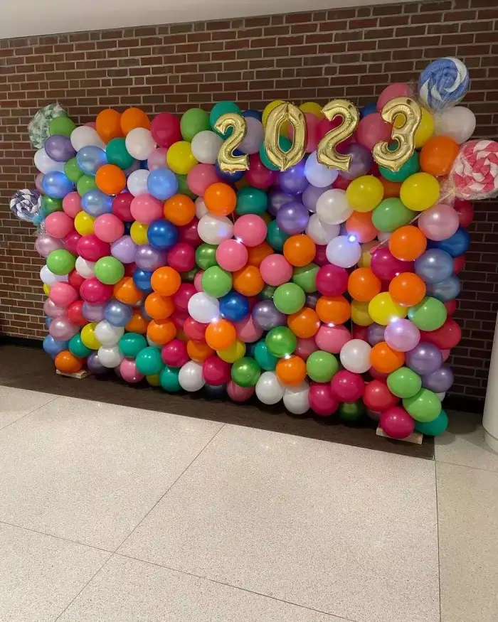 balloon wall decor