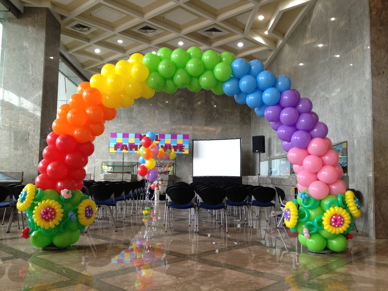 Balloon arch for national meetings