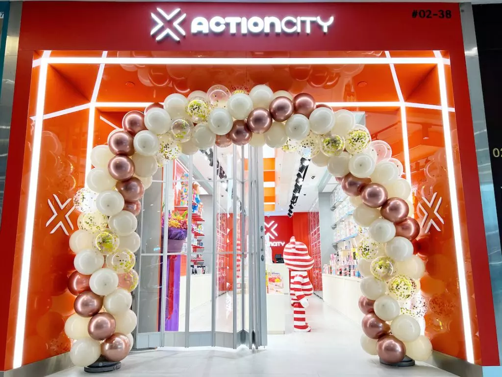 product launches balloon decoration
