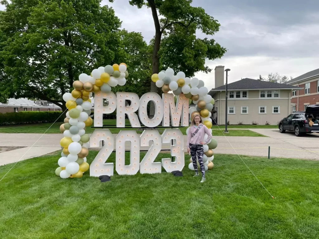 Prom balloon decor