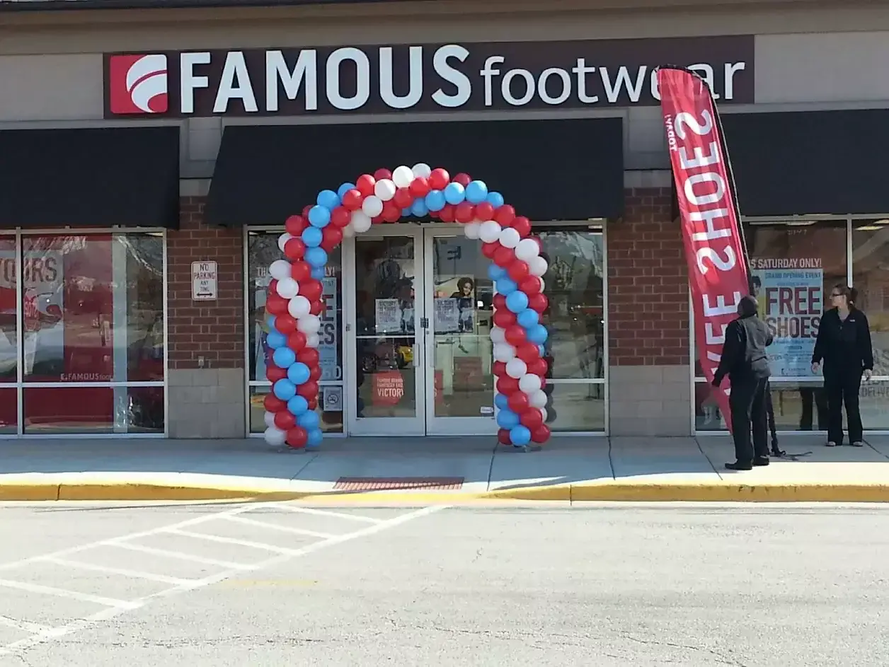 balloon arch stand in Libertyville
