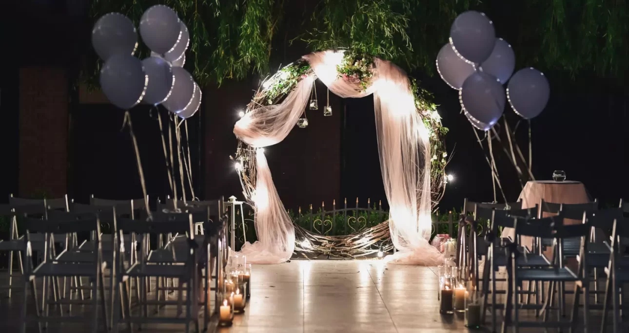 Best tips on how to decorate with balloons for a wedding?