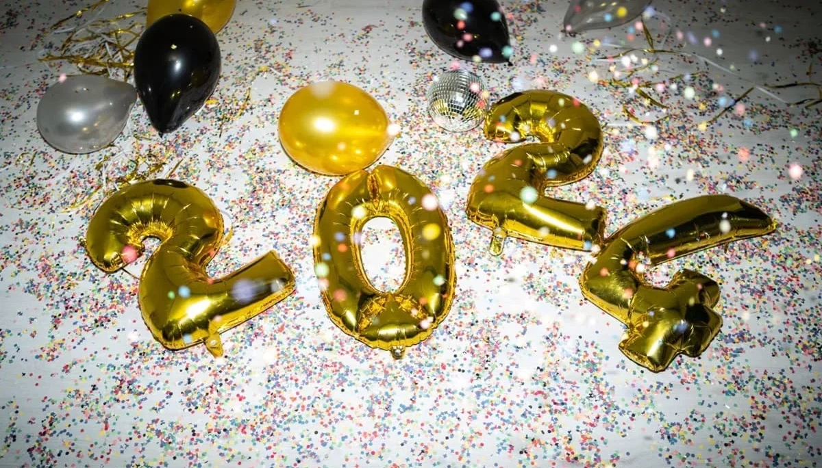 Add a Pop of Fun with New Year’s Eve Balloons