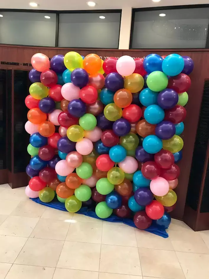 colorfull balloon wall