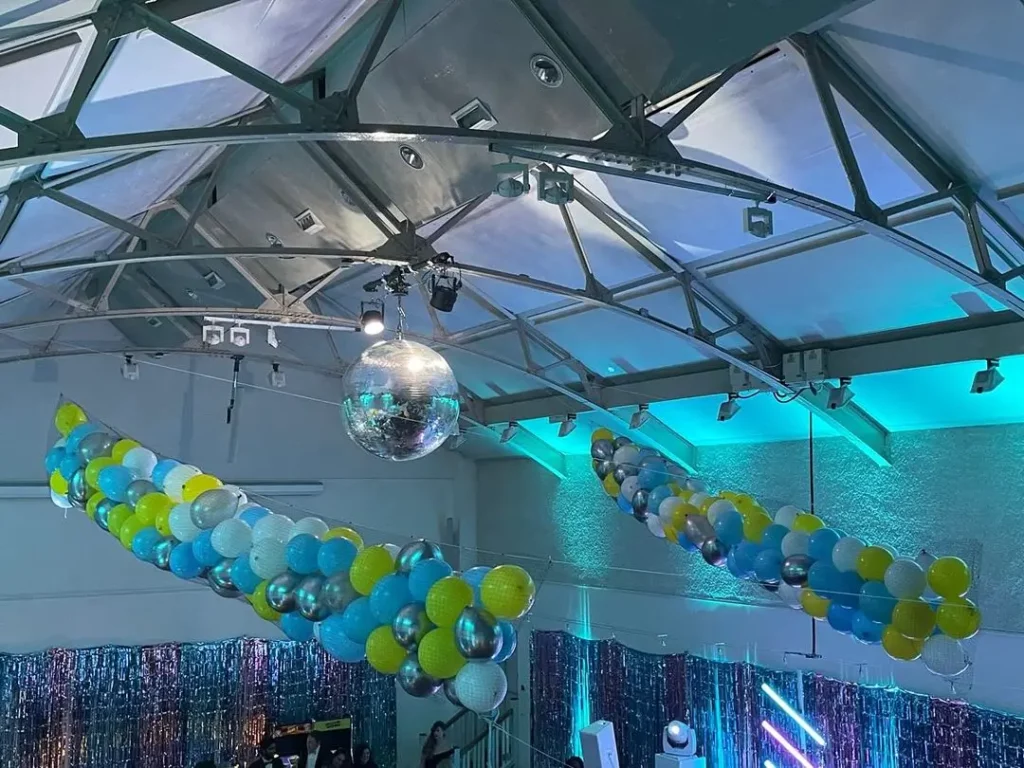 party balloon drop