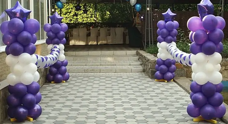 purple balloon columns