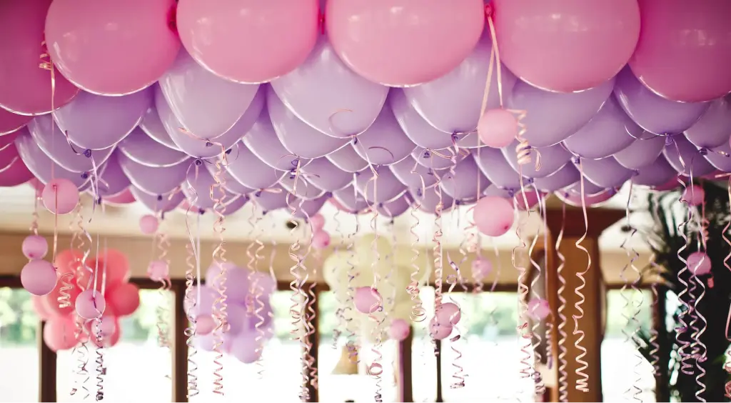 bridal shower balloon decor