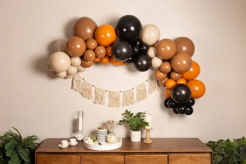 thanksgiving balloon garland